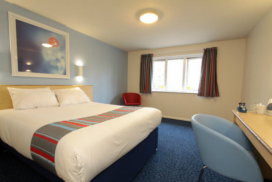 Travelodge Leeds Colton Garforth Habitación foto