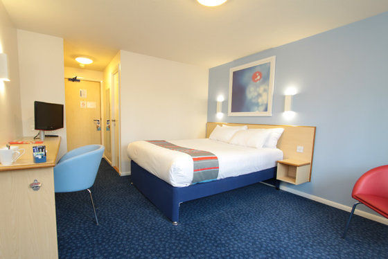 Travelodge Leeds Colton Garforth Habitación foto